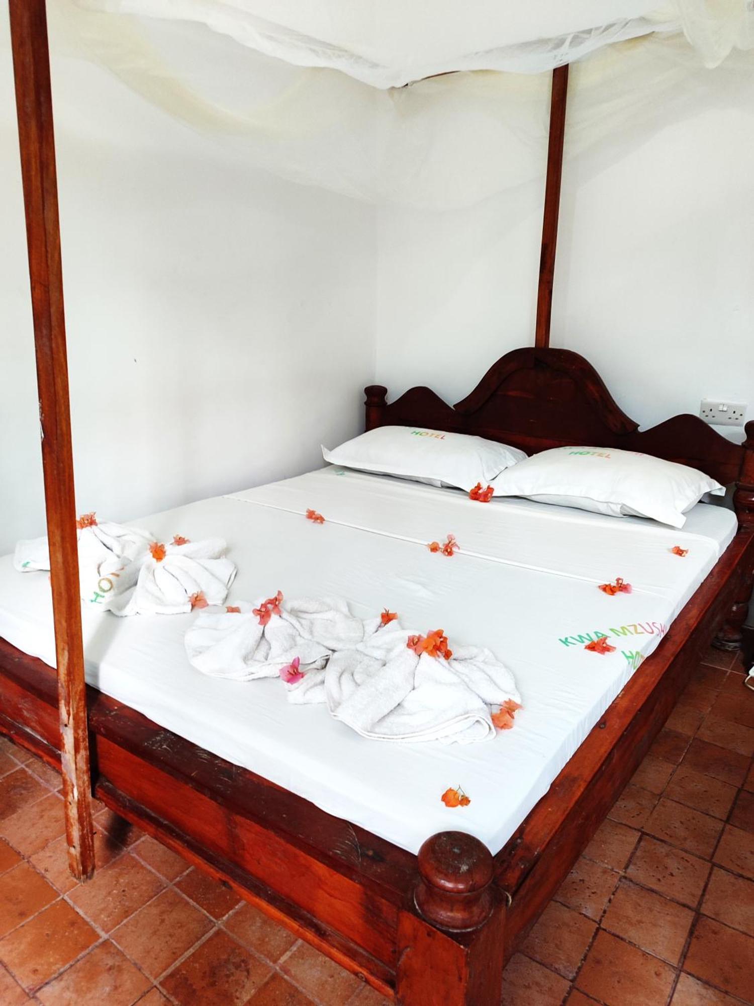 Homeland Swahili Lodge Nungwi Backpacker Apartments Budget Eksteriør billede